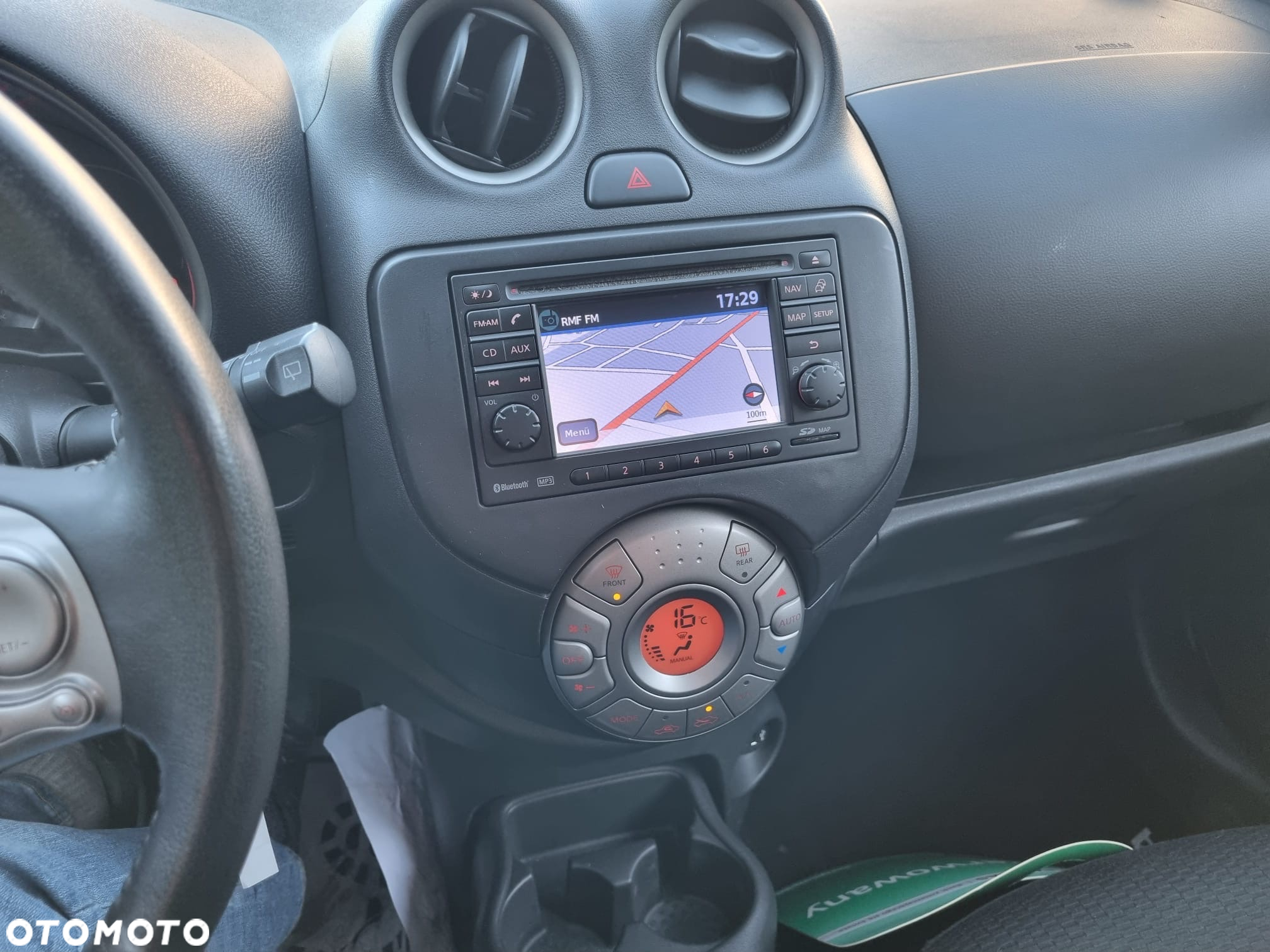 Nissan Micra 1.2 Bild der Frau - 15
