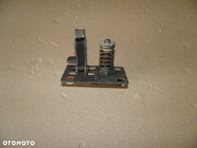 RYGIEL MASKI VOLVO 440 460 - 1