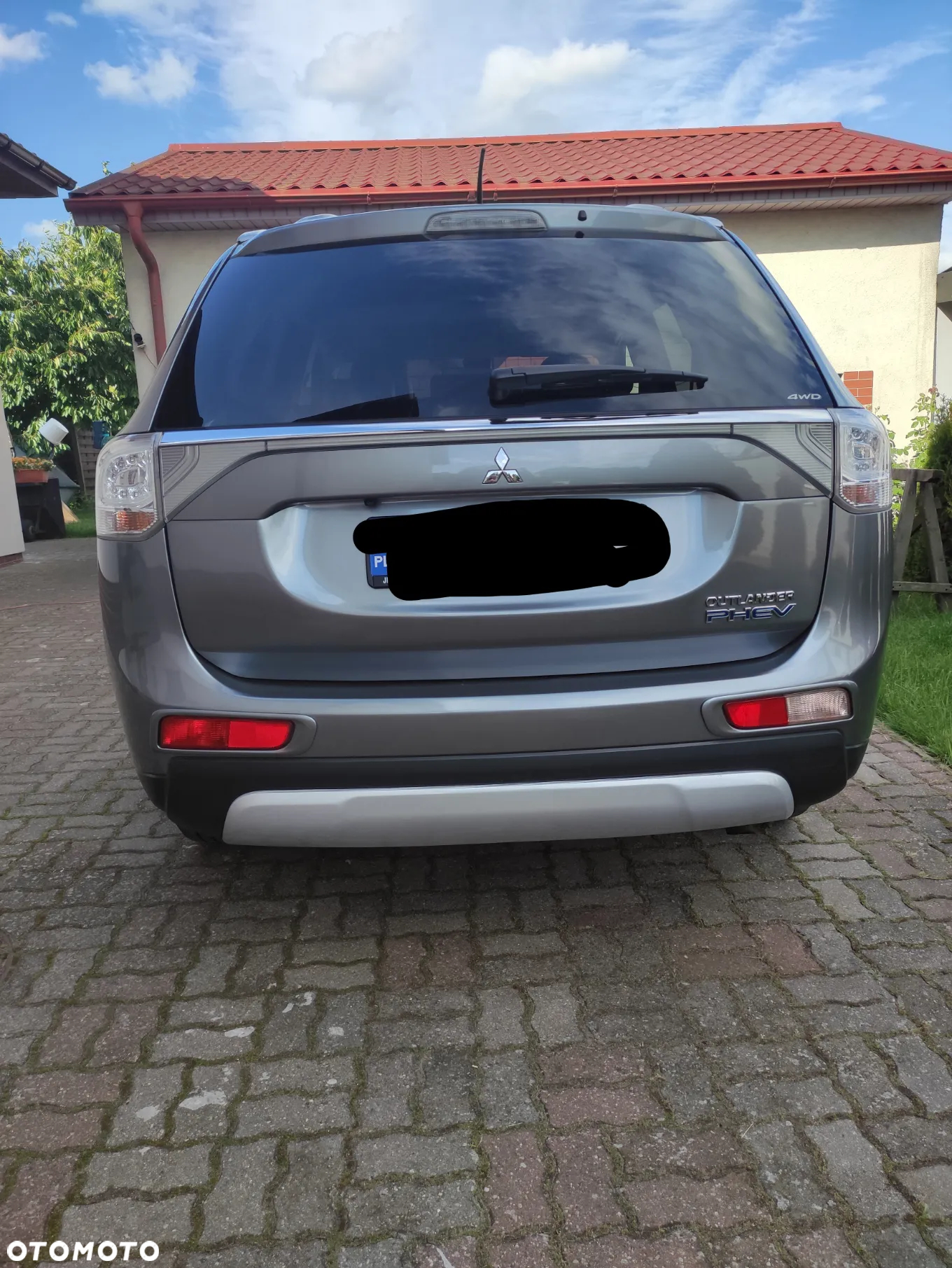 Mitsubishi Outlander 2.0 4WD Plug-In Hybrid Plus - 10