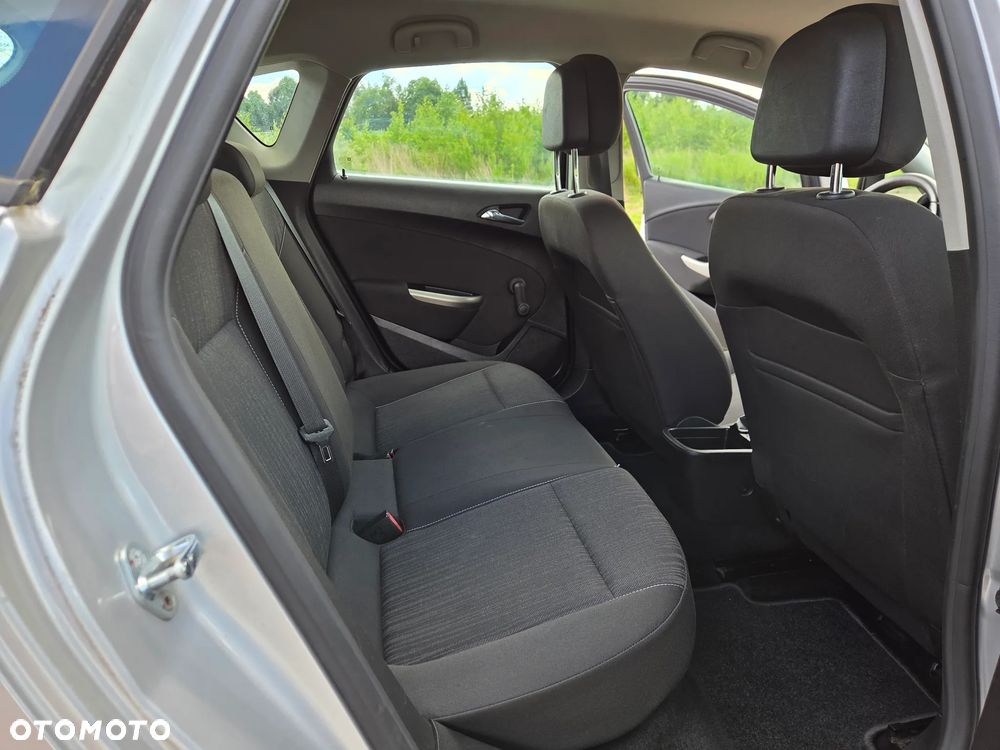 Opel Astra 1.6 - 12