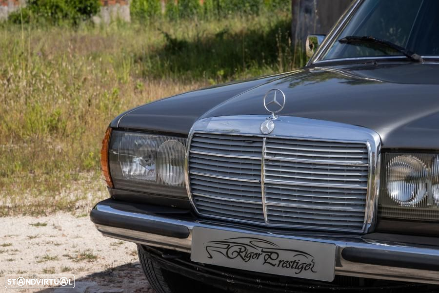 Mercedes-Benz 300 - 11