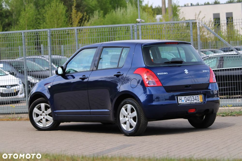 Suzuki Swift - 11