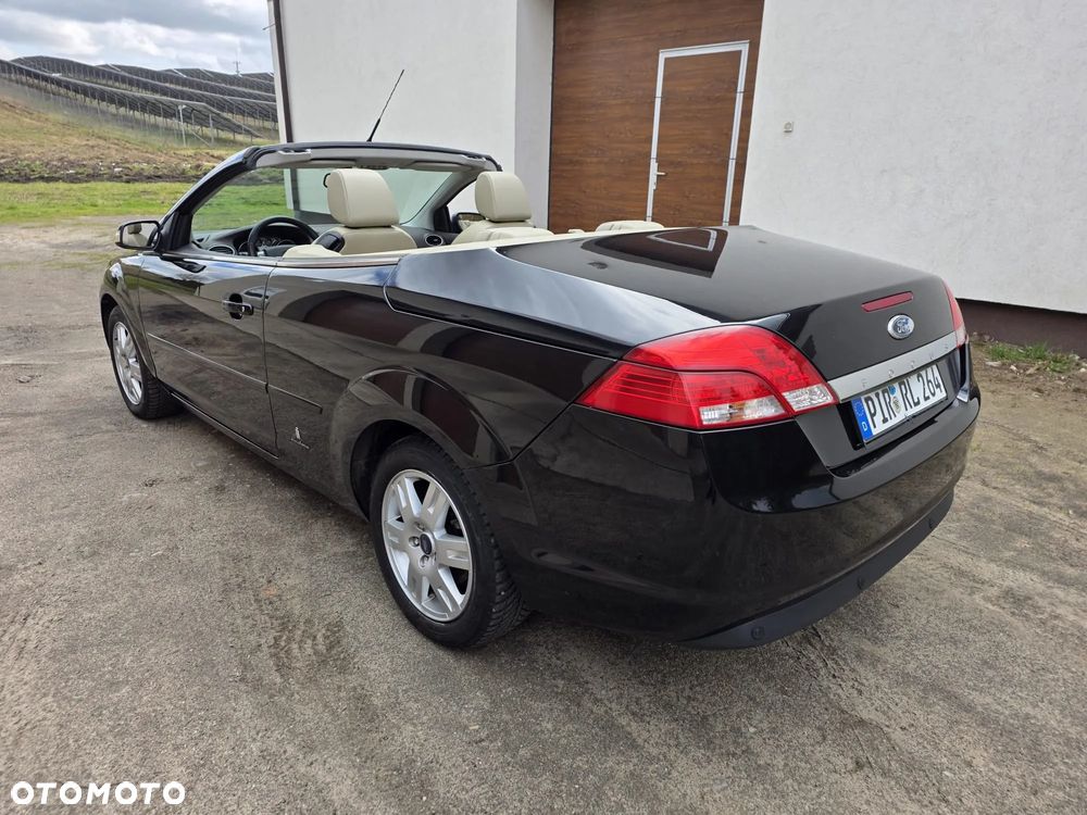 Ford Focus 2.0 16V Titanium - 35