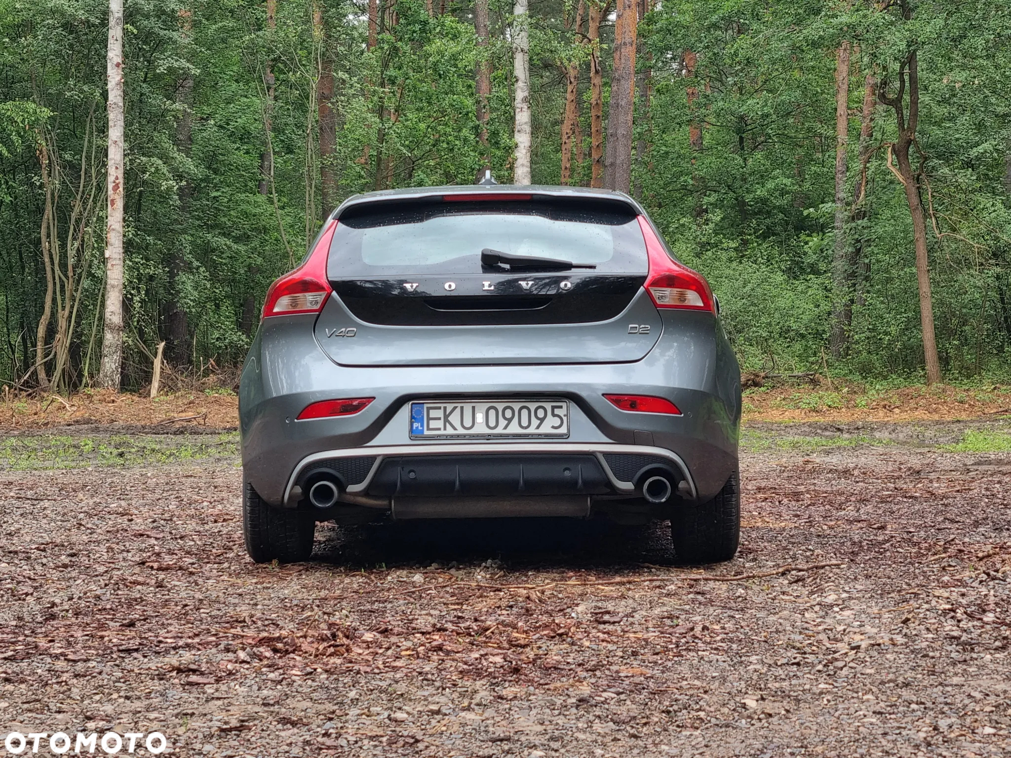 Volvo V40 D2 R-Design - 10