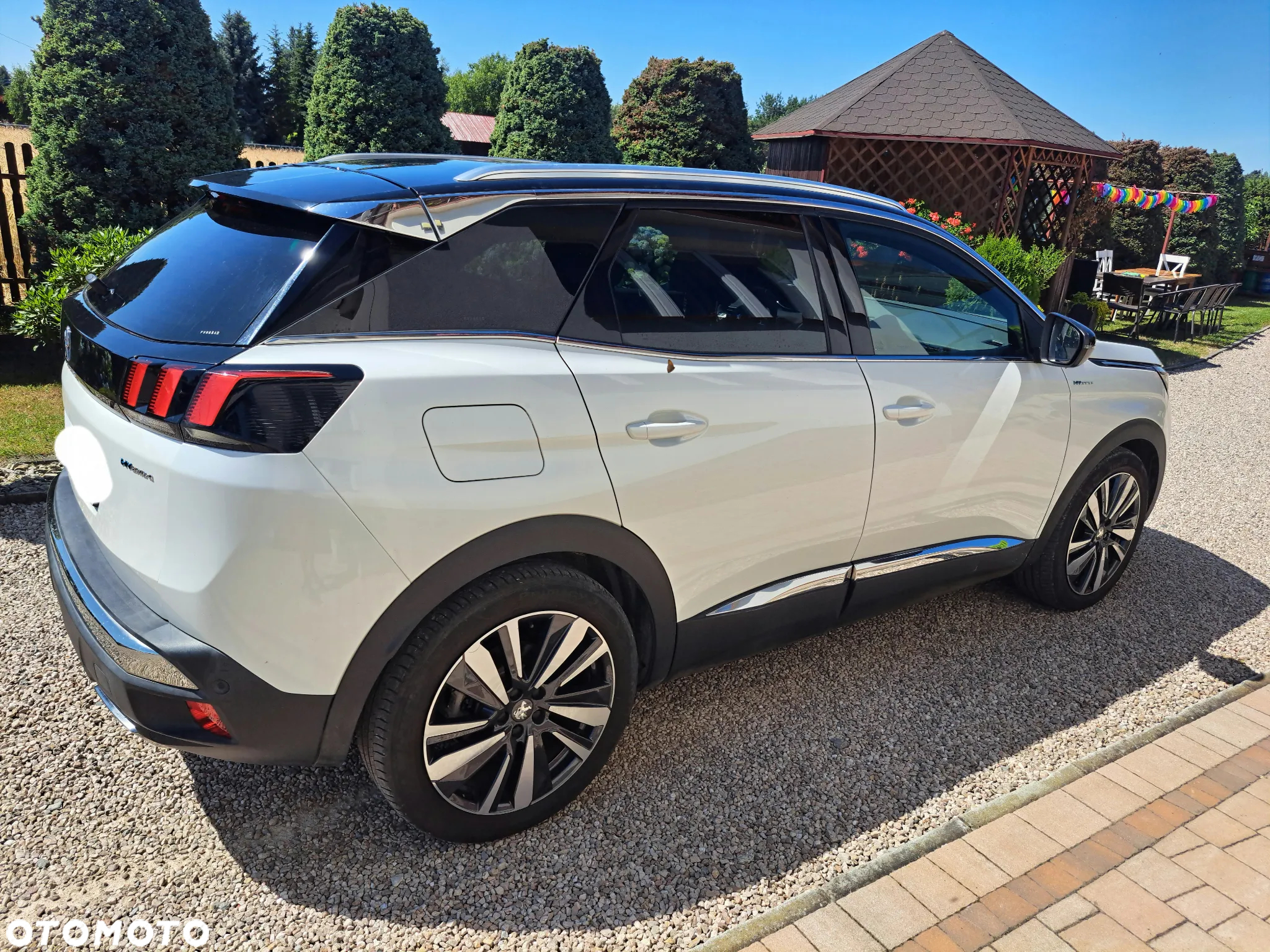 Peugeot 3008 Plug-In Hybrid4 300 e-EAT8 GT - 4