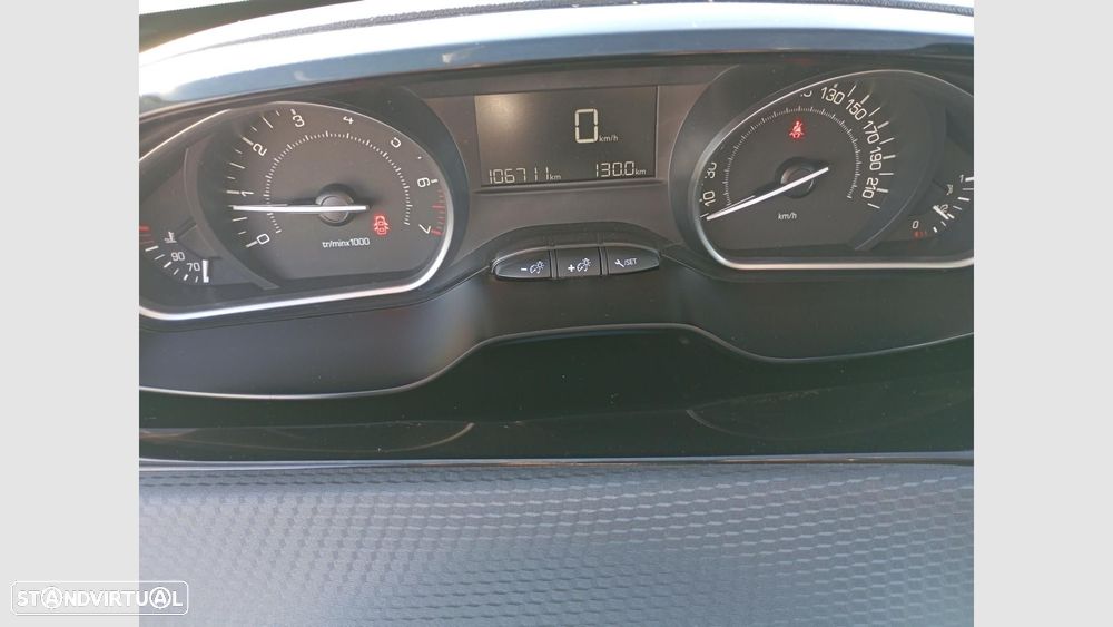 Peugeot 208 1.2 PureTech Style - 14