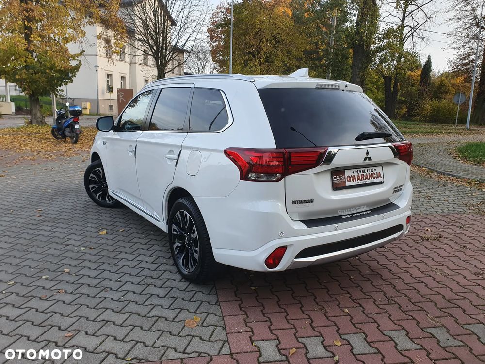 Mitsubishi Outlander 2.0 4WD Top - 32