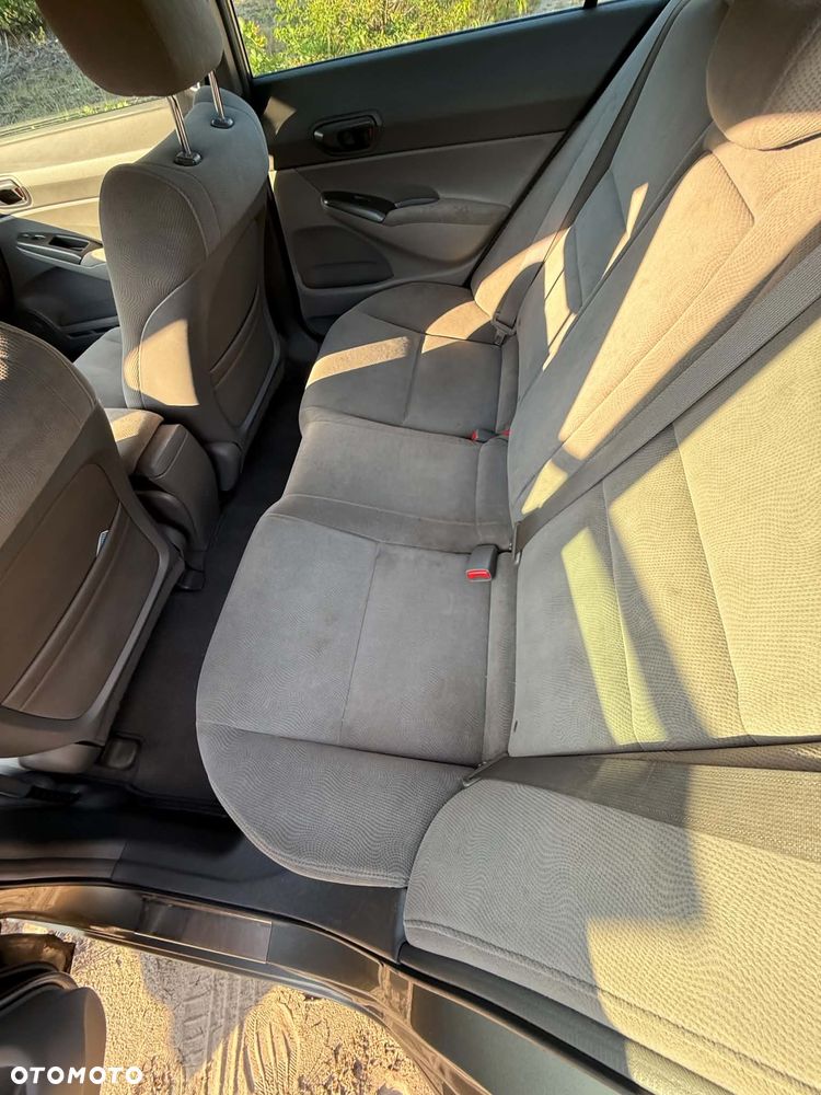 Honda Civic 1.8 Comfort - 25