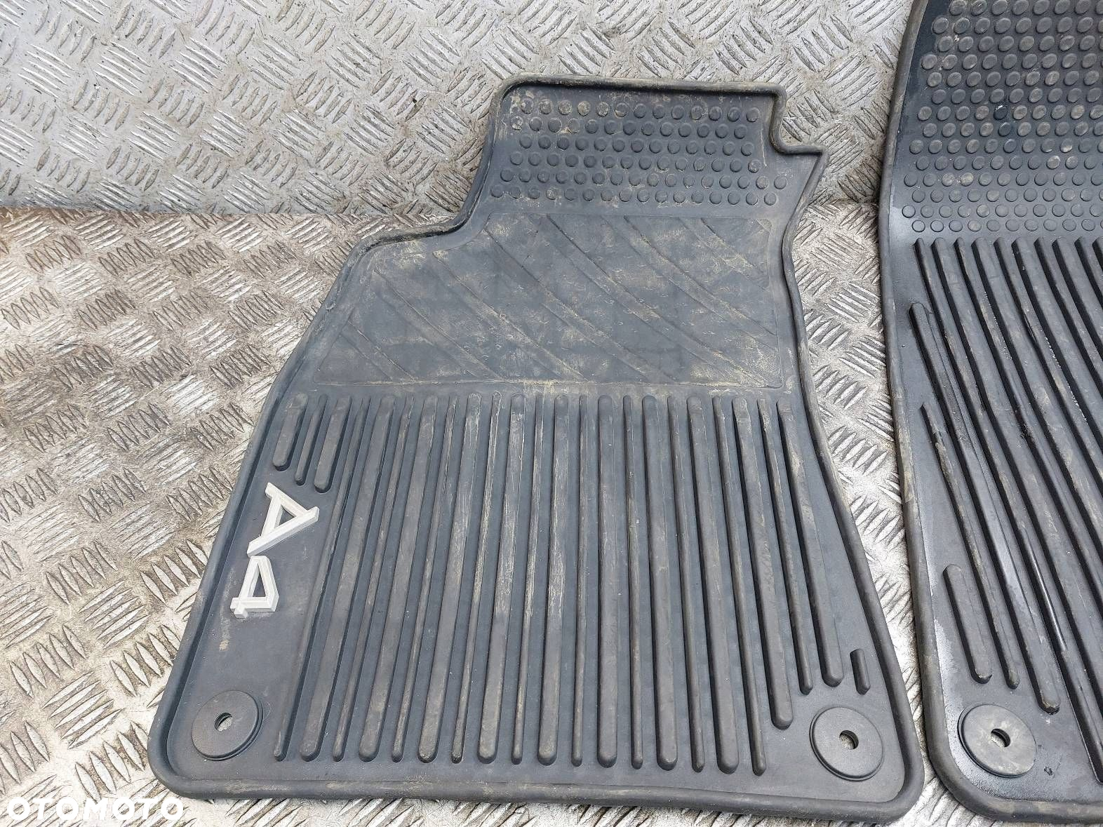 DYWANIK DYWANIKI WYCIERACZKI KOMPLET AUDI A4 B7 KOMBI 8E1061450 - 2