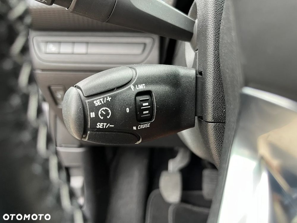 Peugeot 2008 1.6 BlueHDi Allure - 22