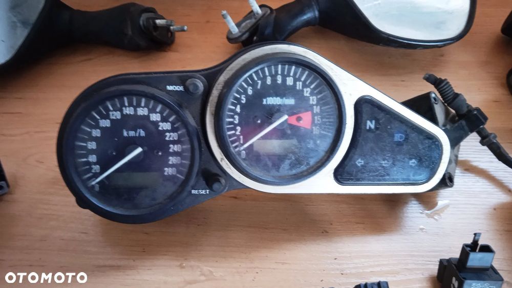 Na części Kawasaki Ninja ZX600G/H967 ZX6R silnik skrzynia rozrusznik alternator bak rama lagi amortyzator kolektor - 16