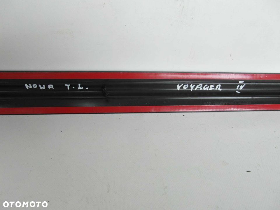 CHRYSLER VOYAGER IV LISTWA DRZWI LEWA TYŁ - 4