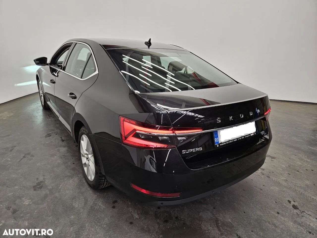 Skoda Superb 2.0 TDI DSG Style - 4