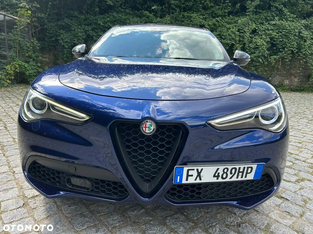 Alfa Romeo Stelvio 2.2 Diesel 16V AT8 Q4 Business - 4
