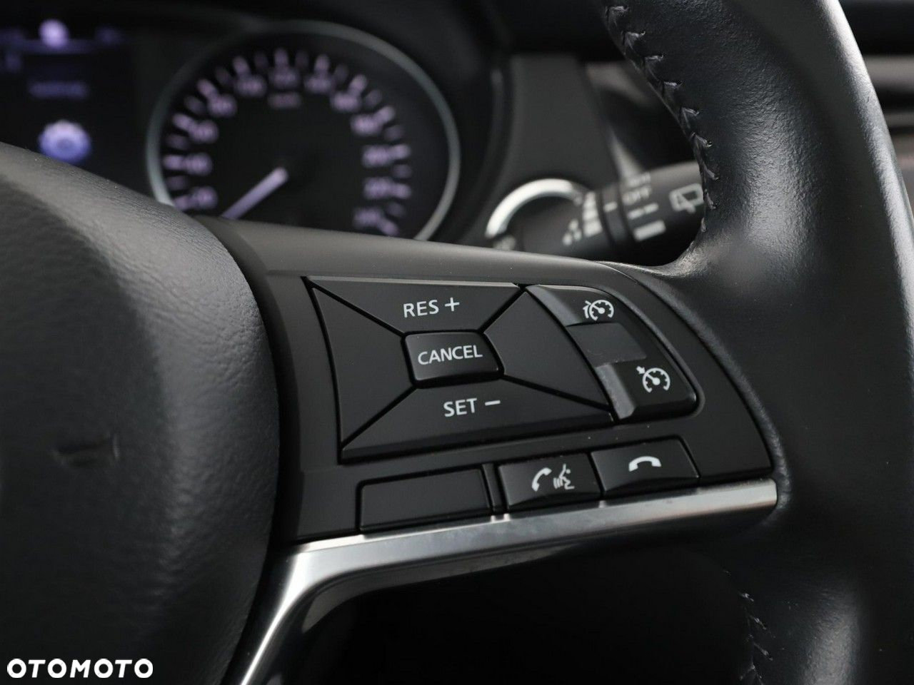 Nissan Qashqai 1.6 DCi N-Connecta Xtronic - 29