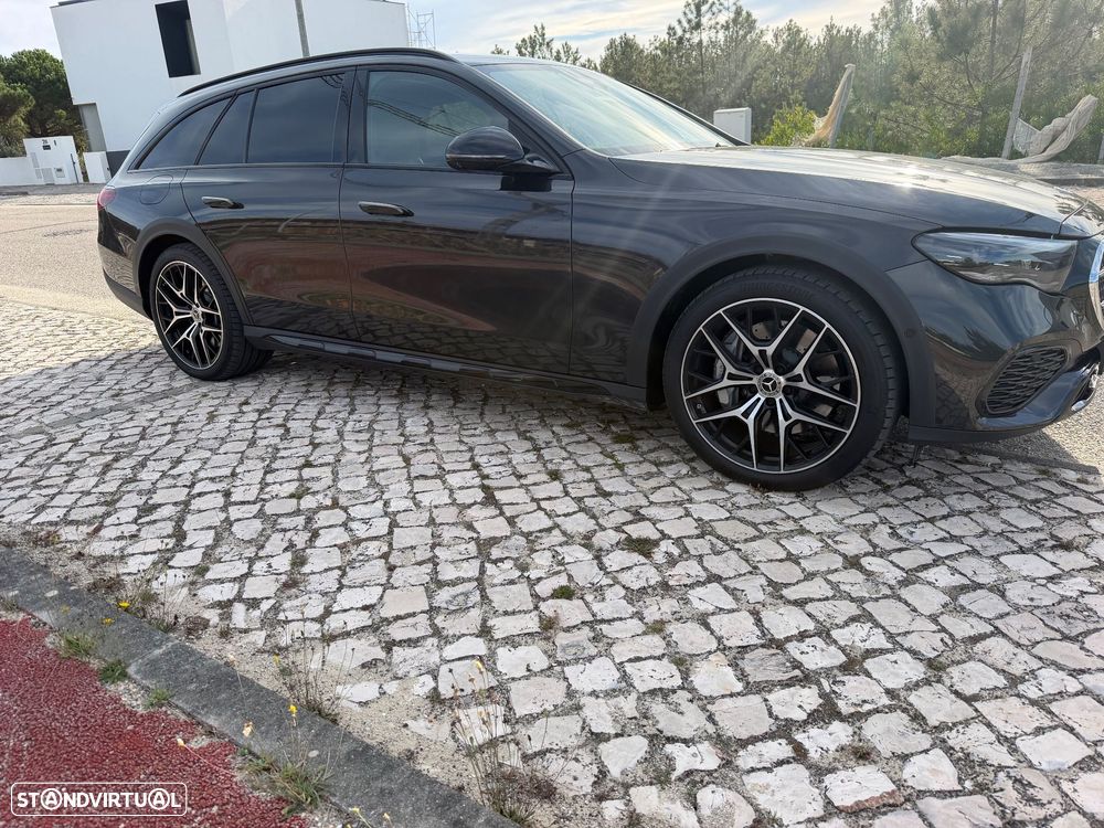 Mercedes-Benz E 300 - 5