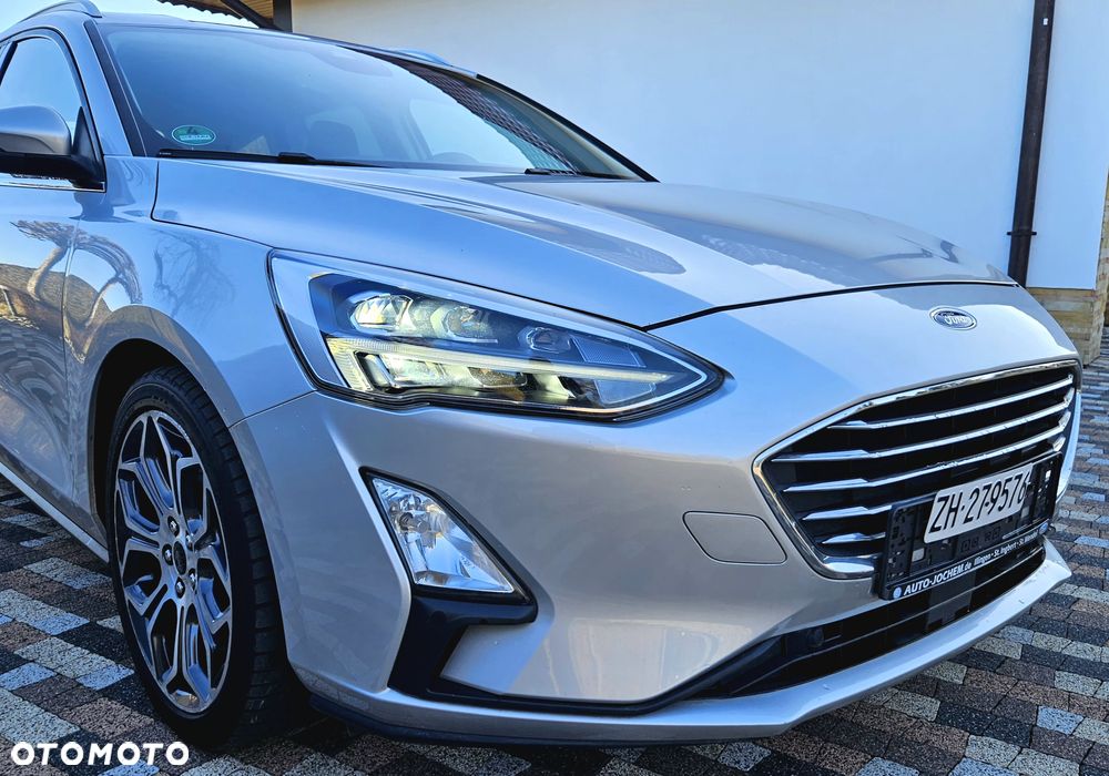 Ford Focus 2.0 EcoBlue Start-Stopp-System TITANIUM - 11