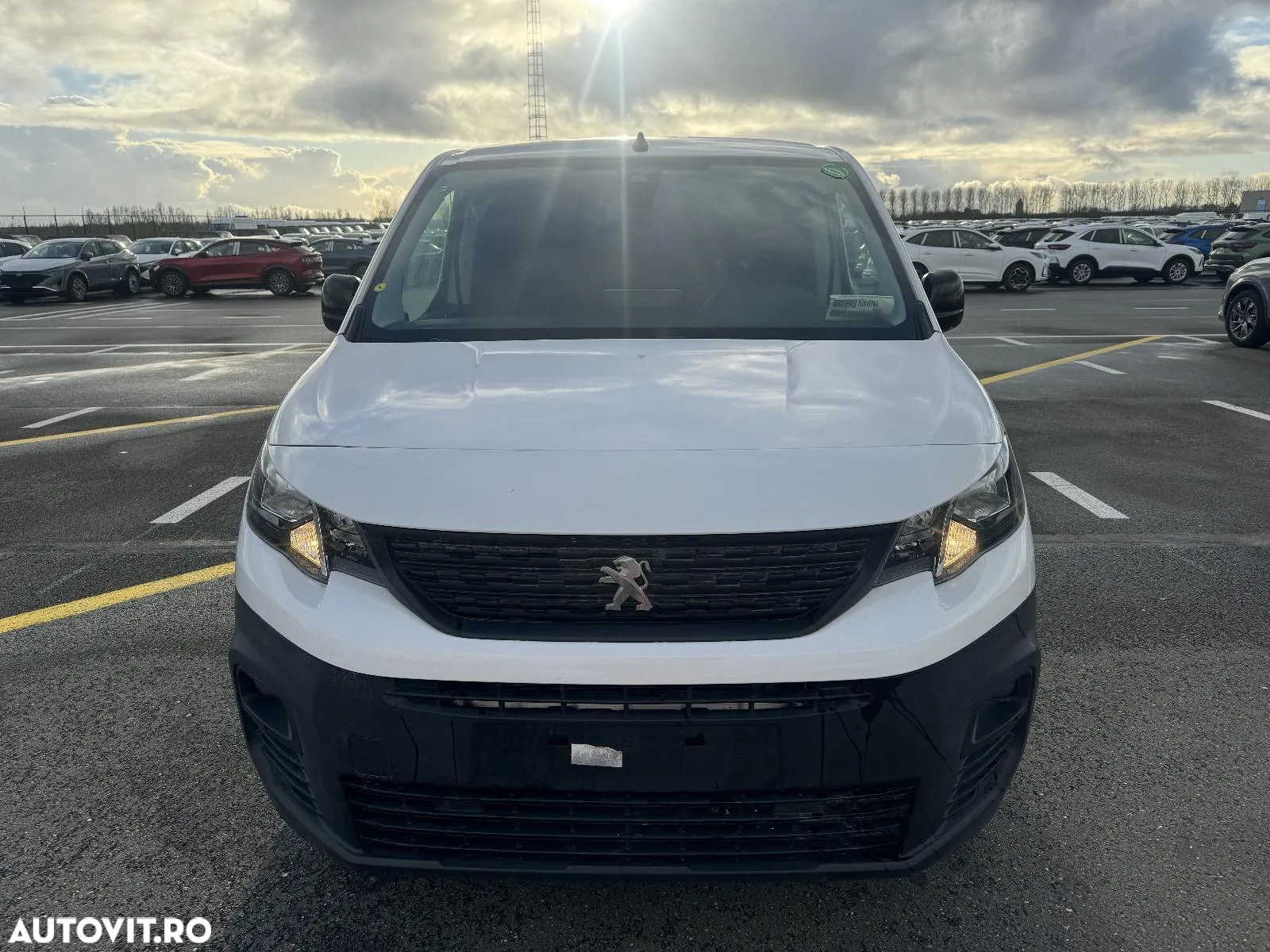 Peugeot E-PARTNER L2H1 Mid-High Grade 50kw/h AT - 3