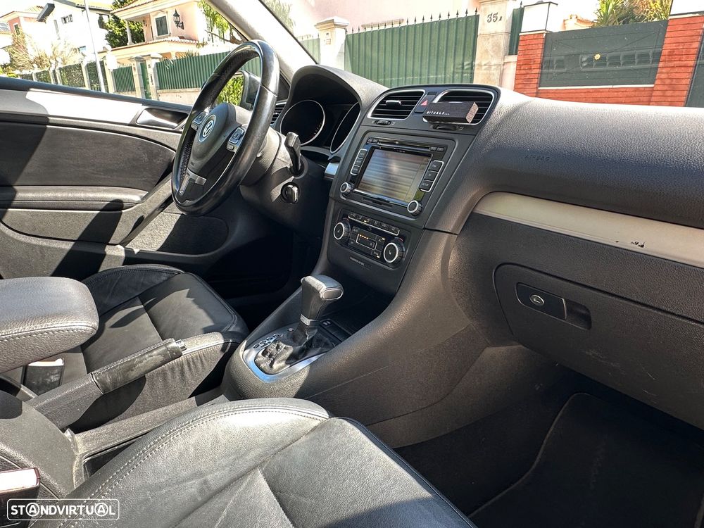 VW Golf 1.6 TDi Highline DSG - 16