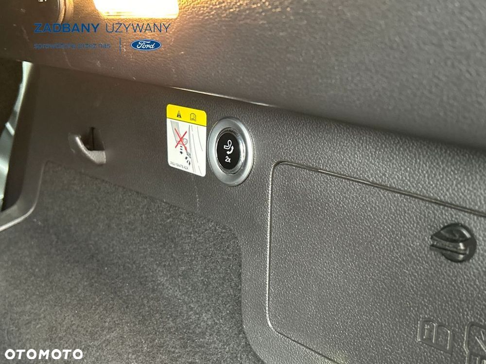 Ford Kuga - 37