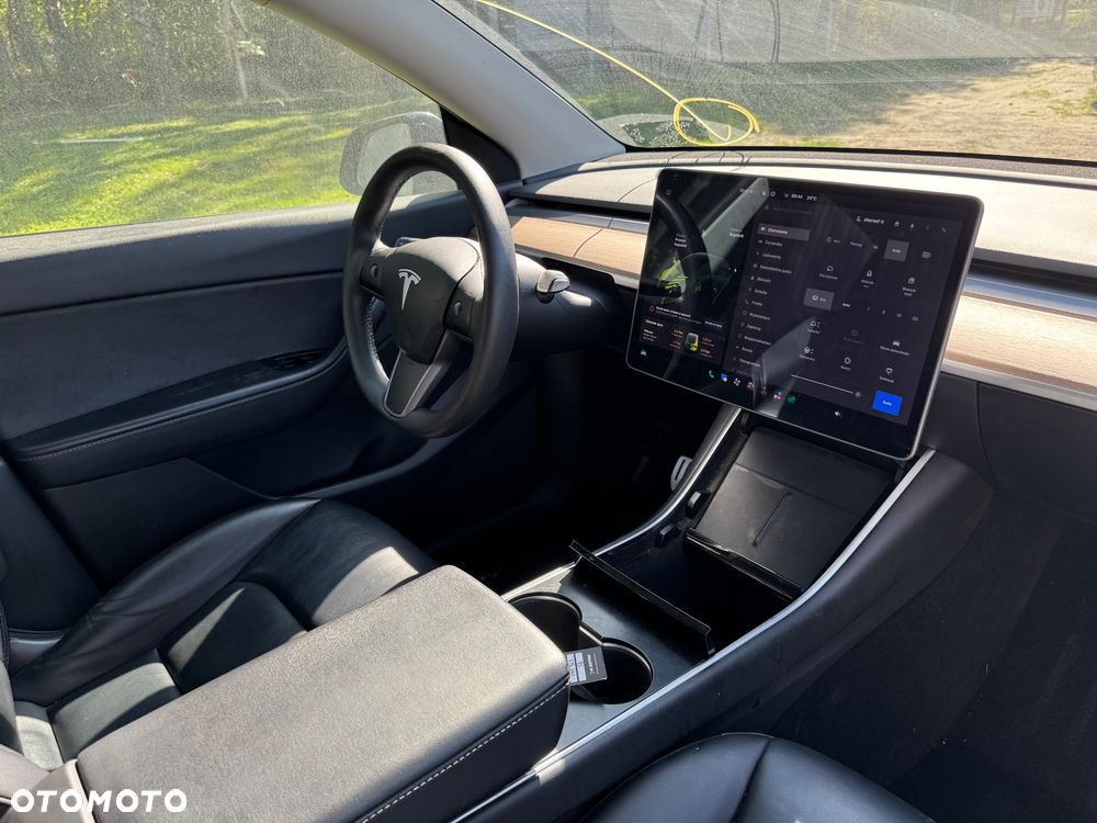Tesla Model Y Performance Dual Motor AWD - 15