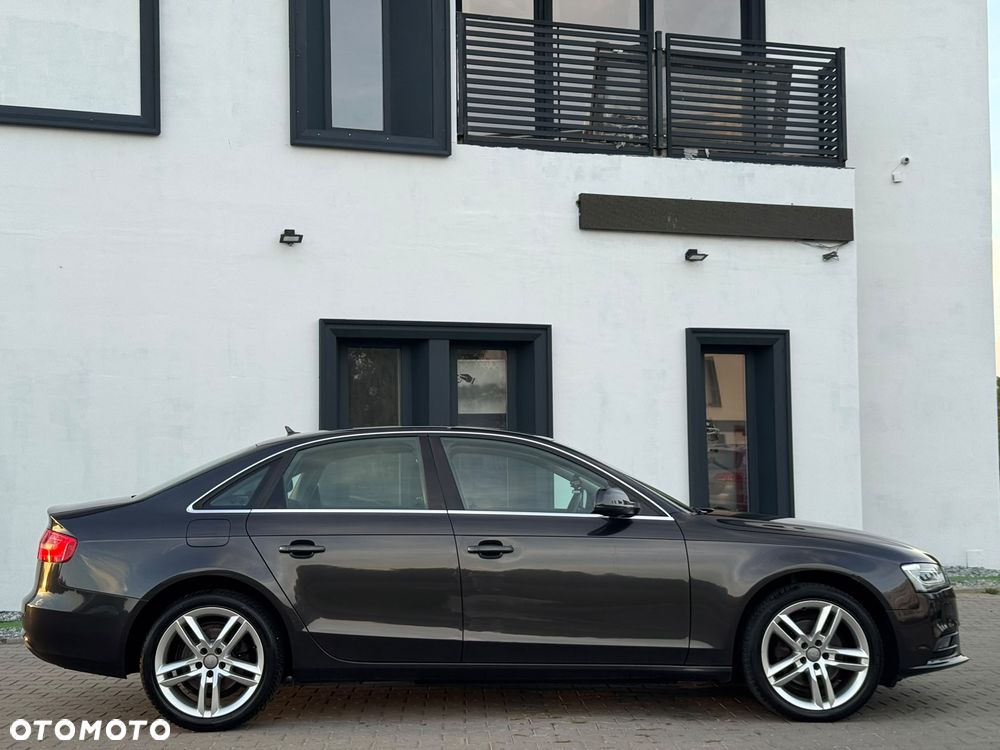 Audi A4 Limousine - 4