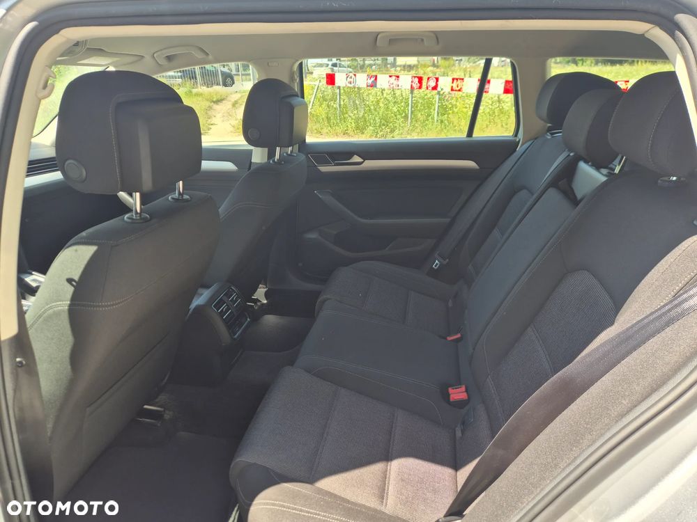 Volkswagen Passat 2.0 TDI BMT Comfortline - 8