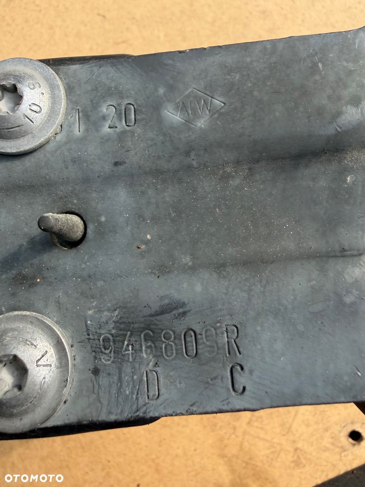 Rolka górna drzwi Renault Master III 777946809R - 2