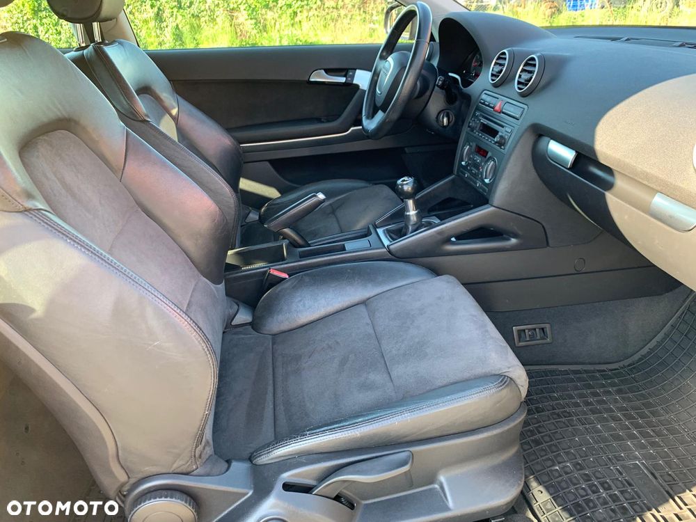 Audi A3 3-drzwiowe 1.6 Ambiente - 39