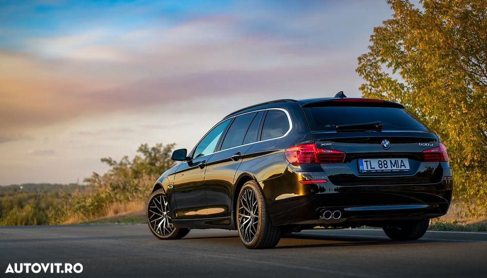 BMW Seria 5 530d xDrive Touring Aut. - 2
