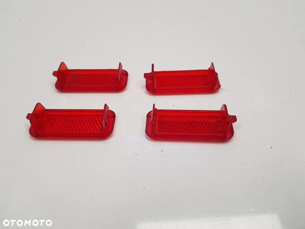 Odblask drzwi Audi A3 8p0947412 - 2