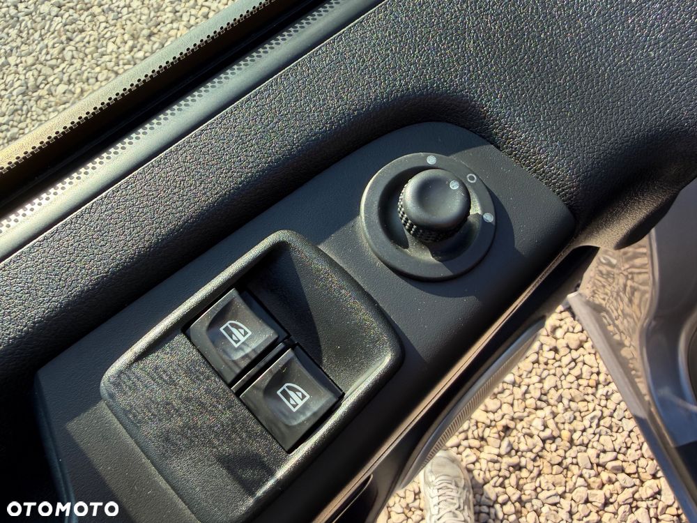 Renault Trafic - 22