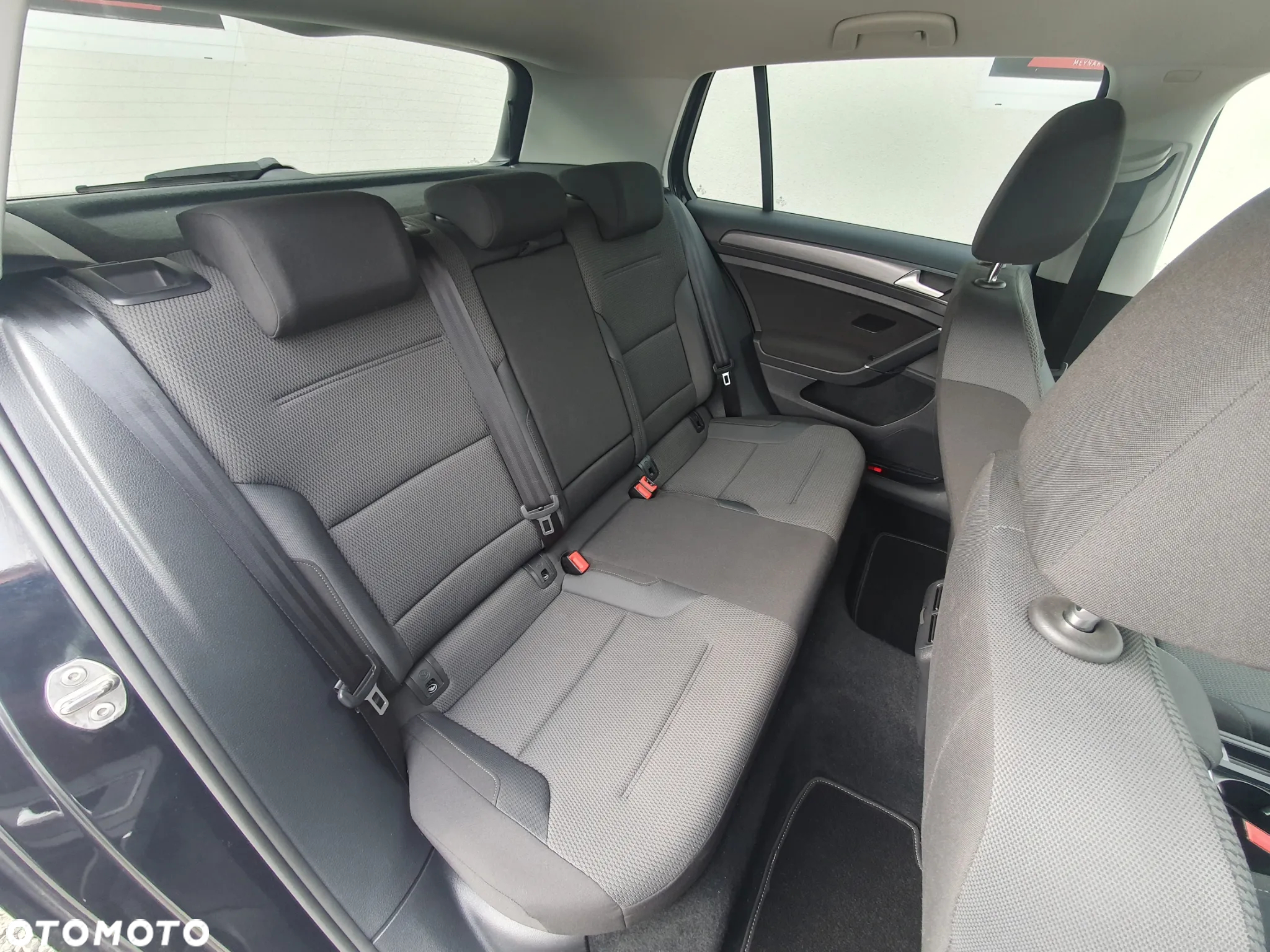 Volkswagen Golf 1.6 TDI (BlueMotion Technology) Comfortline - 12