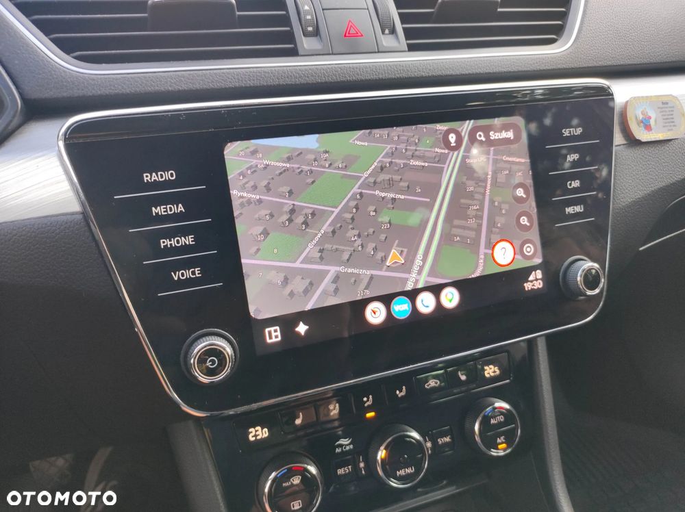 Skoda Superb 2.0 TDI SCR Ambition - 23