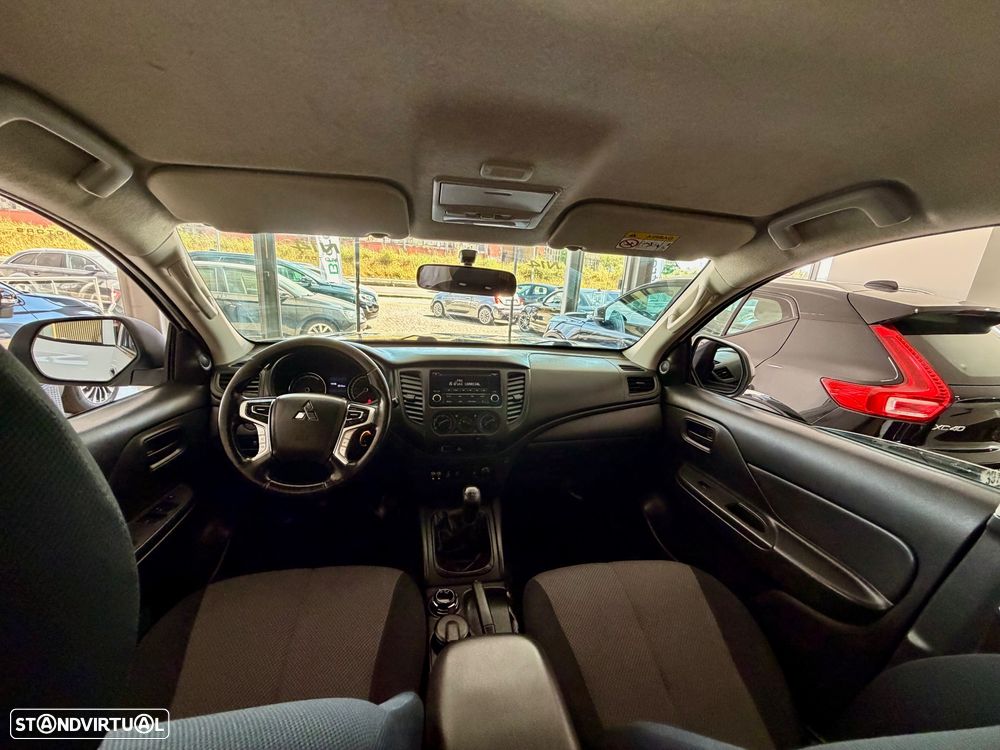 Mitsubishi L200 2.3 DI-D CD Invite Strakar Look 4WD - 17