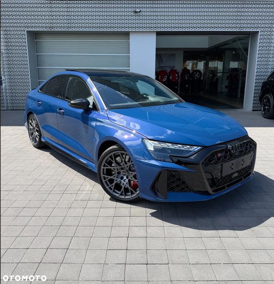Audi RS3 Limousine - 2