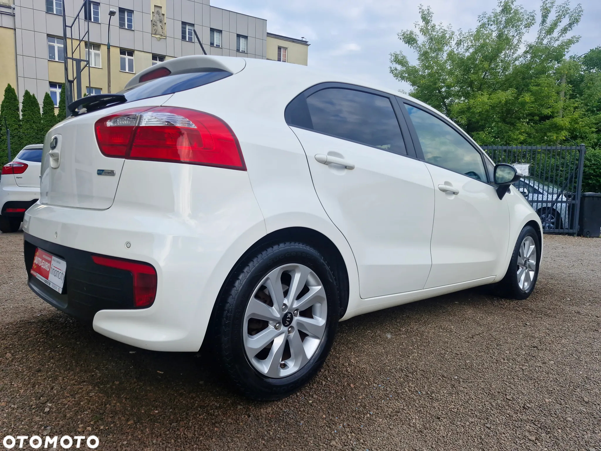 Kia Rio 1.2 Fifa World Cup Edition - 5