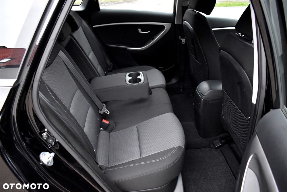 Hyundai i30 i30cw 1.6 CRDi Automatik Trend - 19