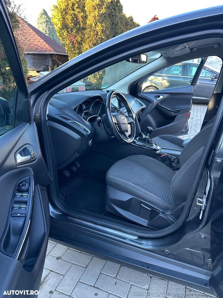 Ford Focus 2.0 TDCi DPF Start-Stopp-System Titanium - 17