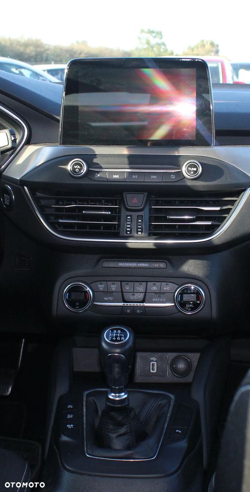 Ford Focus 1.0 EcoBoost Titanium - 17