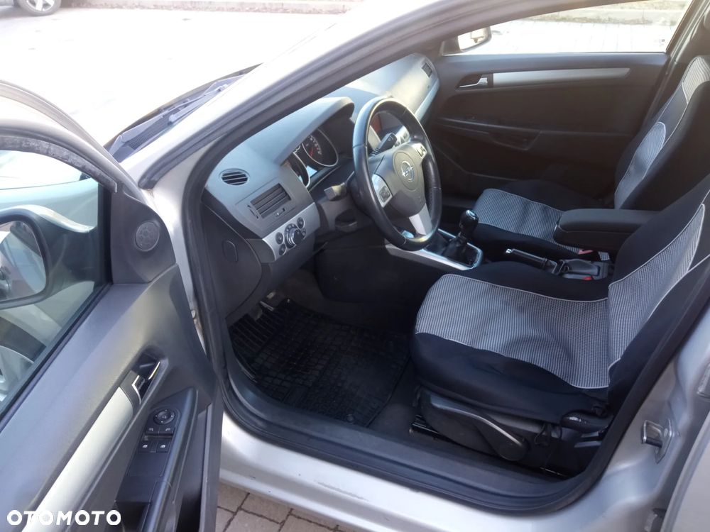 Opel Astra 1.6 Enjoy - 8