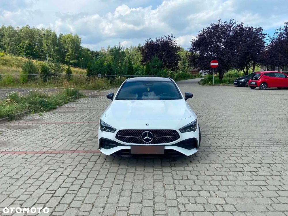 Mercedes-Benz CLA 220 4-Matic AMG Line 7G-DCT - 4