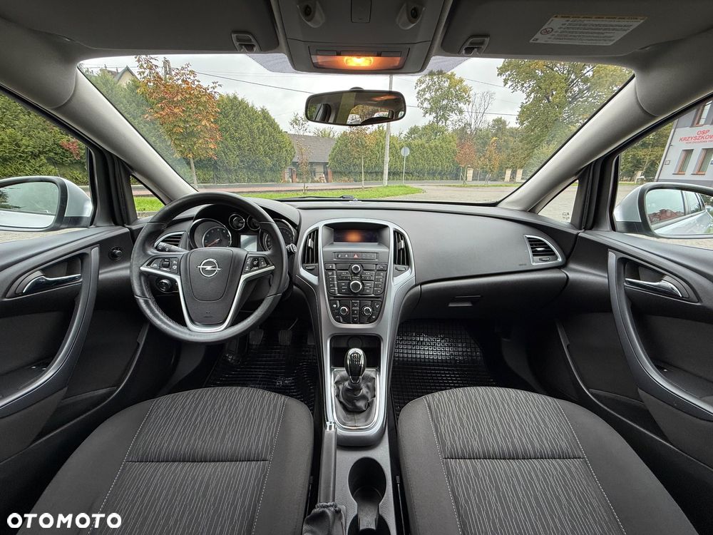 Opel Astra IV 1.4 T Active EU6 - 12