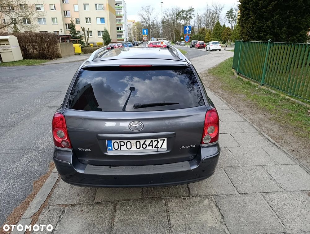 Toyota Avensis - 3