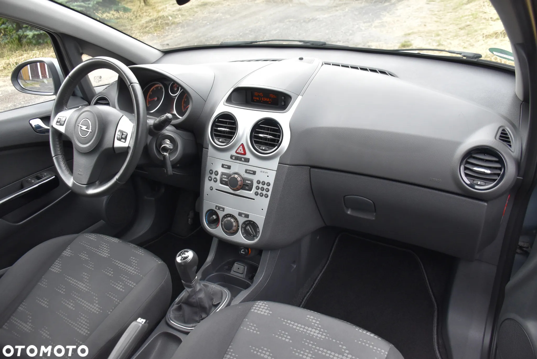 Opel Corsa 1.2 16V Enjoy - 17