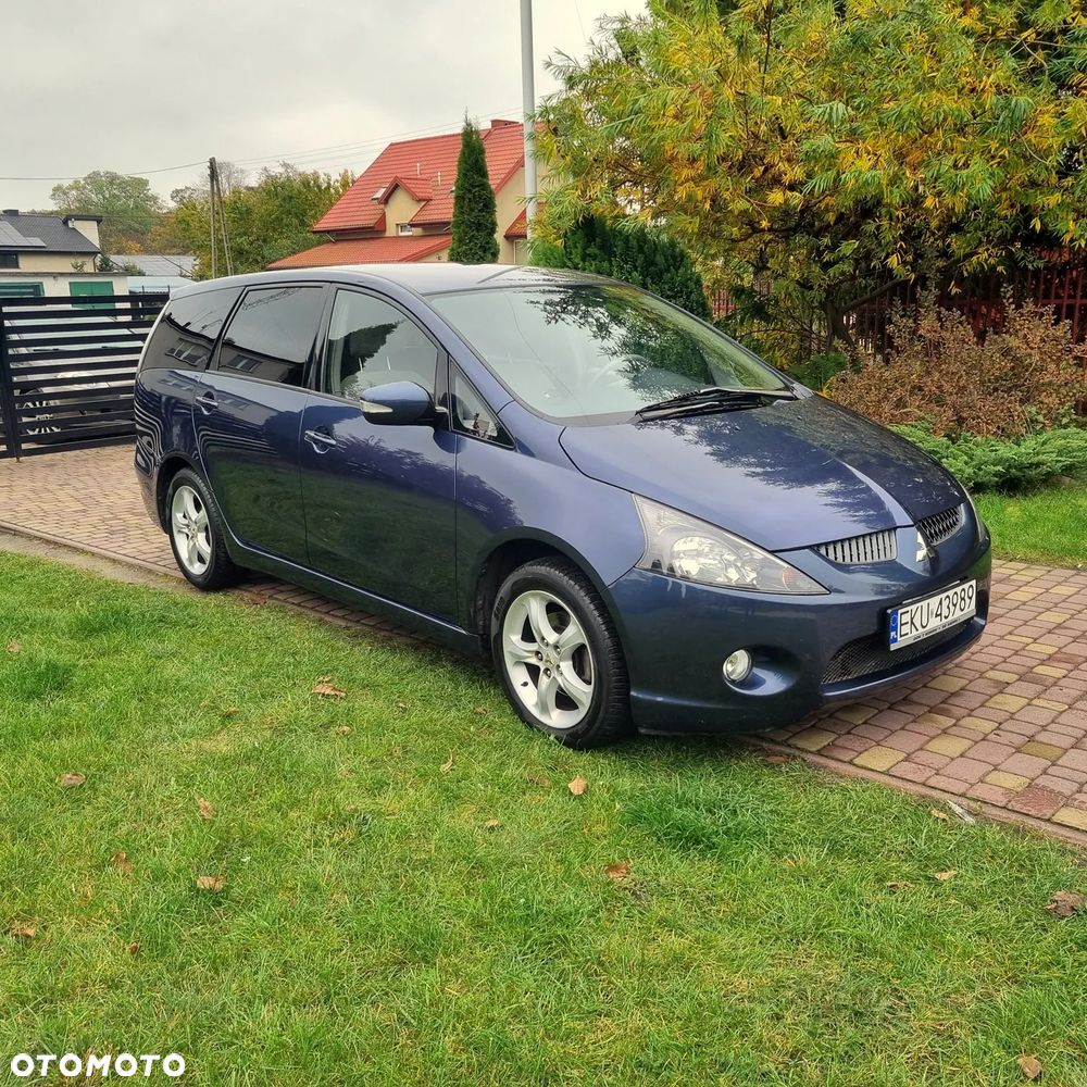 Mitsubishi Grandis 2.4 Intense - 1