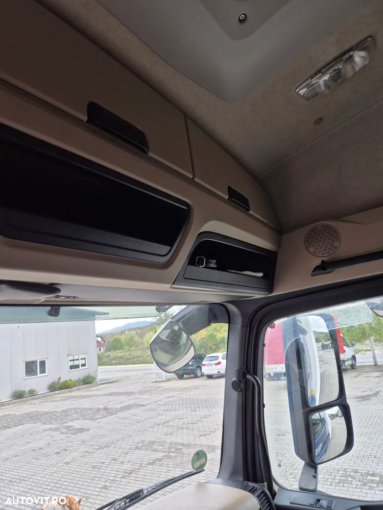 Mercedes-Benz Actros - 16