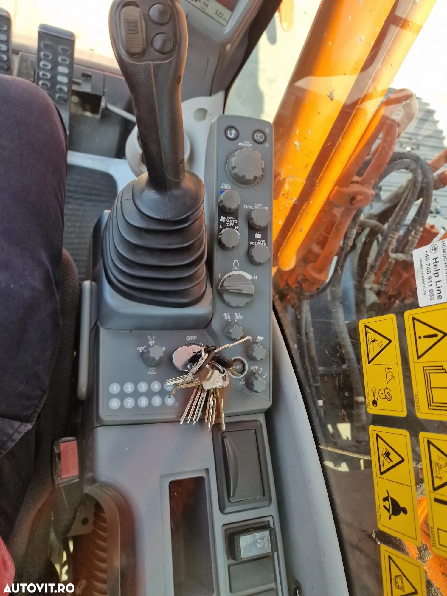 Hitachi ZX210, 2019, 23t, 4.888h, cupa NOUA 1,3mc-96.900 EUR+Tva, camera spate, camere laterale, inst picon, aer cond climatronic, consum 11l/h,. 3 pompe hidr HITACHI, inst picon, lant 90% ok 480h mars, posbilitate leasing 4 ani-PROMOTIE 96.900 EUR+Tva - 7