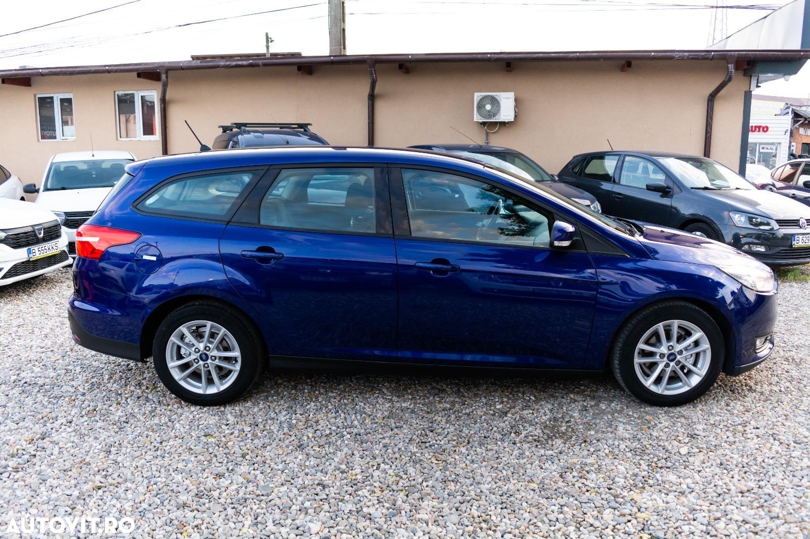 Ford Focus 1.0 EcoBoost Trend - 11