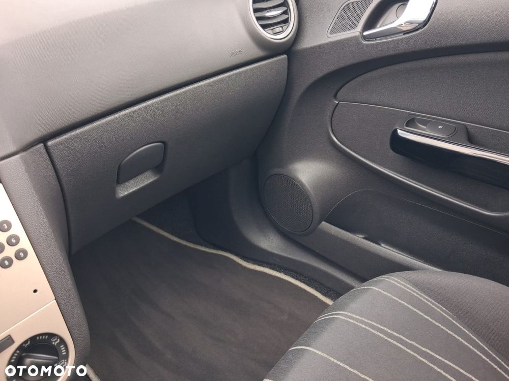 Opel Corsa - 4